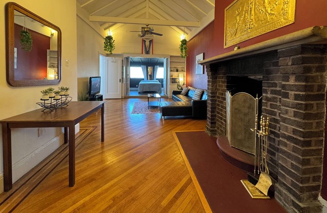 Spacious 4-bedroom apartment