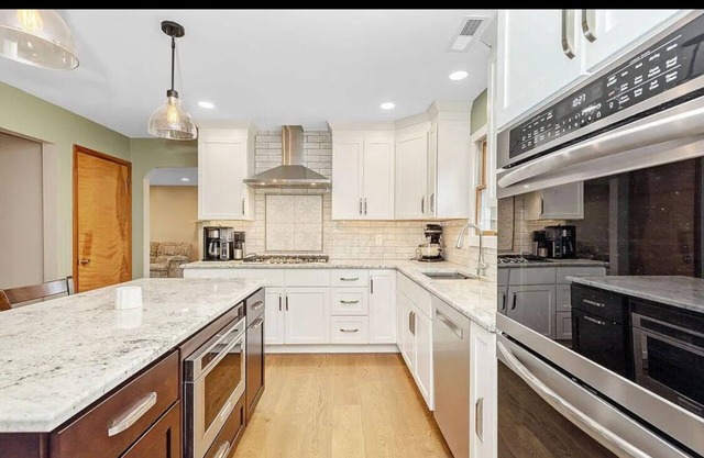 Spacious 4-bedroom Family Home, Large Yard, Centrally Located in Columbus