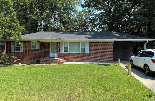 Spacious 4-bedroom house in fantastic Rome with WiFi, AC, washer dryer,