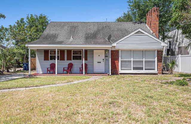 Spacious 4-bedroom house in Splendor of Severn Davis Islands!