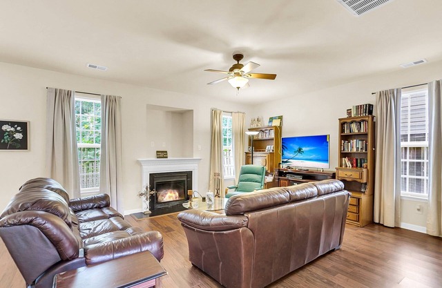 Spacious 5-bed, 3-bath home in excellent location