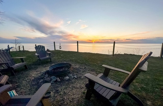 Spacious 5-bedroom A-Frame in South Haven with view of Lake Michigan