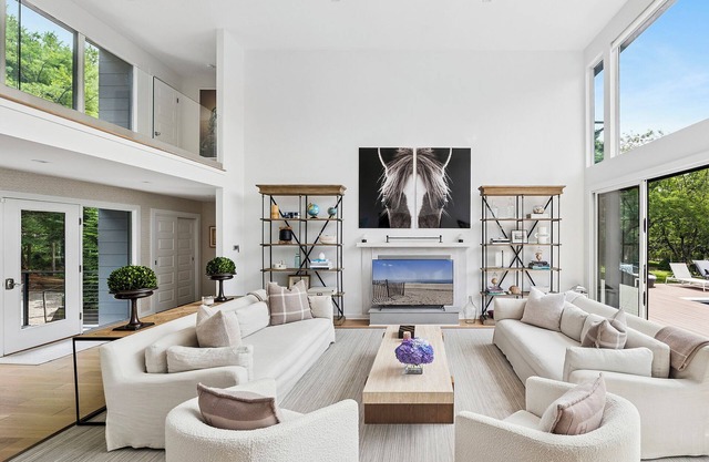 Spacious 5-bedroom house with AC and fitness room in peaceful Southampton