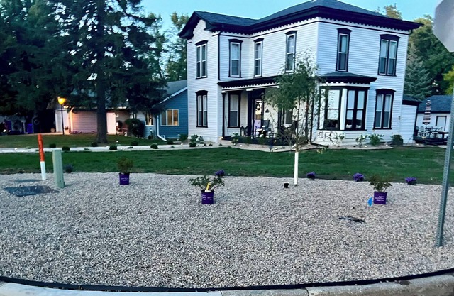 Spacious 5-bedroom house in awesome Spirit Lake with WiFi, AC