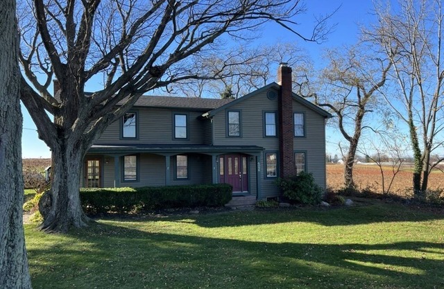 Spacious 5 BR Home w/Hot Tub in Wine Country on Lake Erie