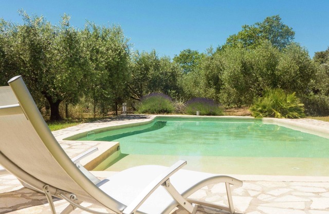 Spacious 6-person villa with pool