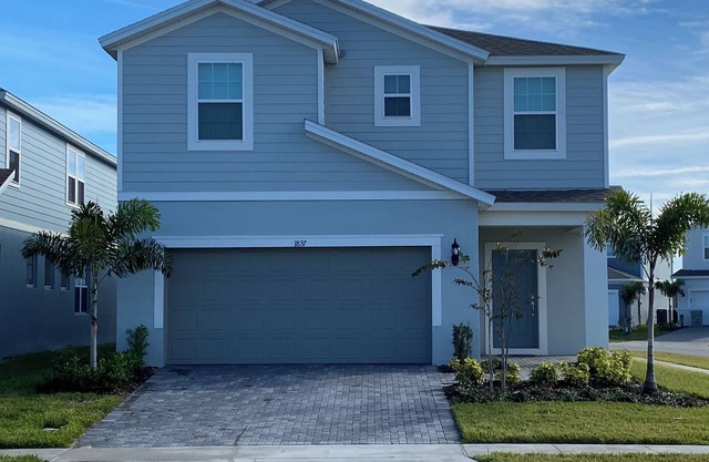 Spacious 7BR House in FABULOUS Davenport Resort w/Fitness room and Lazy River