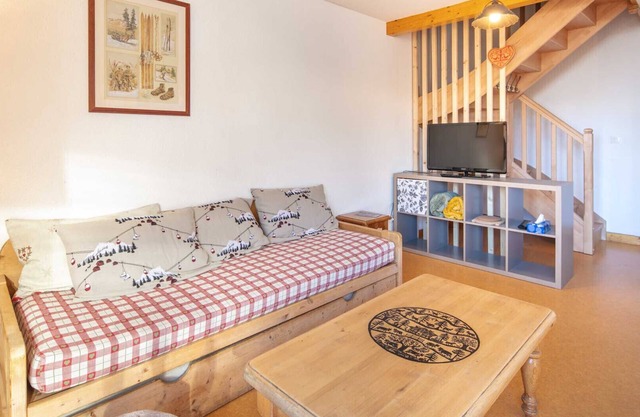 Spacious apt 8 ppl, near the ski station