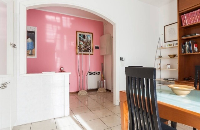 Spacious and cozy Apartment-5th floor with elevator. With private parking space