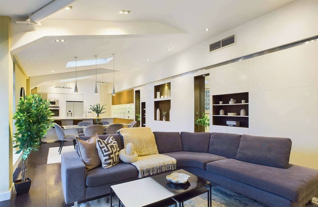 Spacious and Modern Apartment near Belsize Park