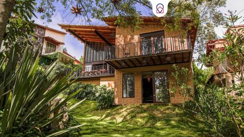 Spacious and Modern Cabin in Tapalpa, 5 Bedrooms