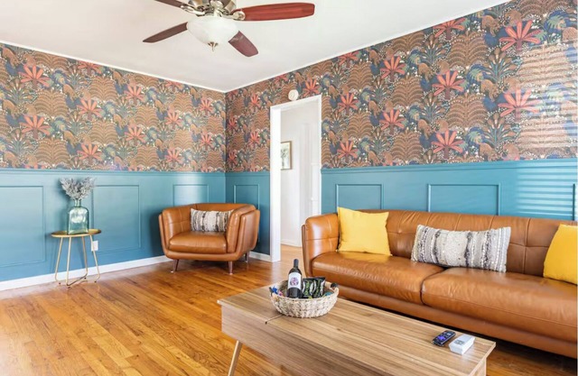 Spacious and Remodeled 3 Bedroom House with Large Kitchen and Enclosed Yards!