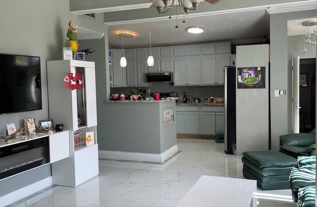 Spacious and stylish on coquina key private bedroom and dedicated bathroom.