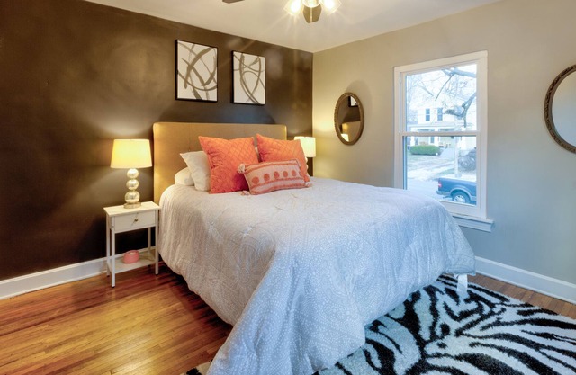 Spacious and Stylish Living Quarters- 7 min from Churchill Downs