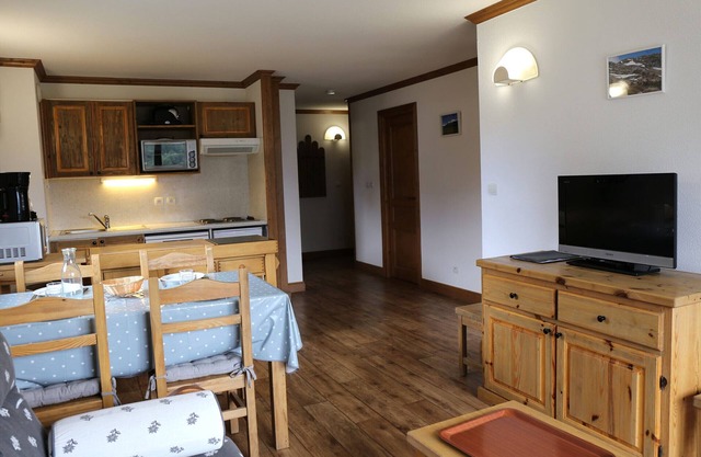 Spacious apartment for 6 with WIFI in Aussois