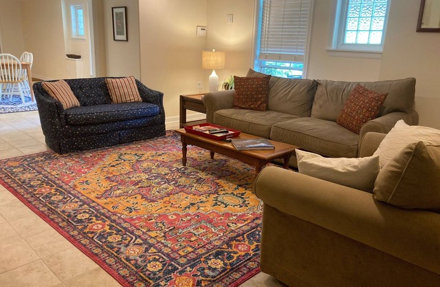 Spacious apartment in beautiful, historic Arlington VT