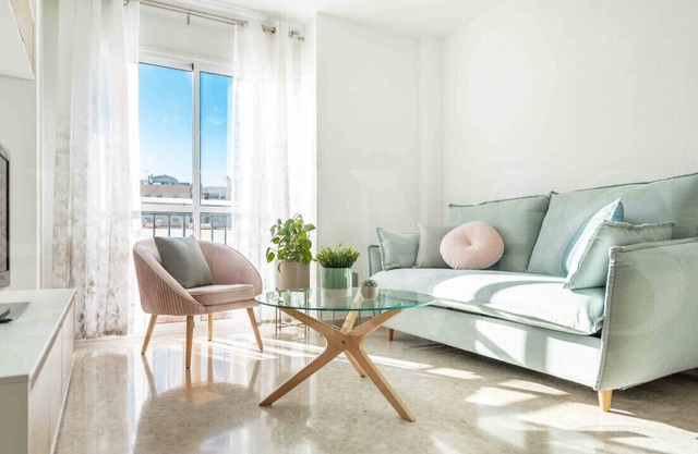 Spacious apartment near the historic centre