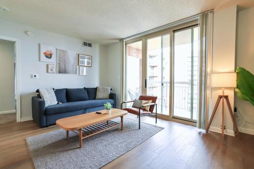 Spacious Apartment Near Quincy Park!