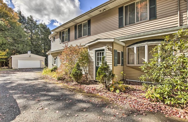 Spacious Apt w/Yard: 3 Mi to Windham Mountain