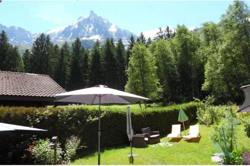 Spacious chalet with garden