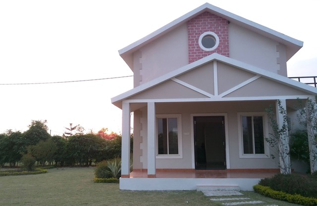 Spacious, close to nature, peace and tranquility yet close to the city of Bhopal