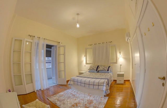 Spacious & cozy apartment with nile view.