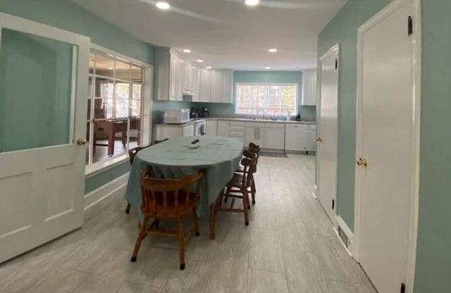 Spacious Downtown Apex House