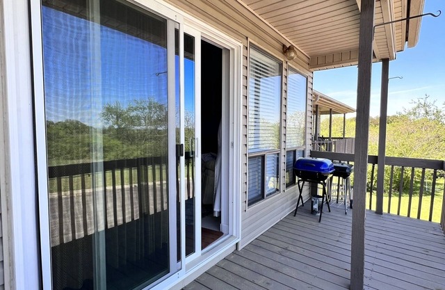 Spacious East of Eden Condo near Sandy Beach!