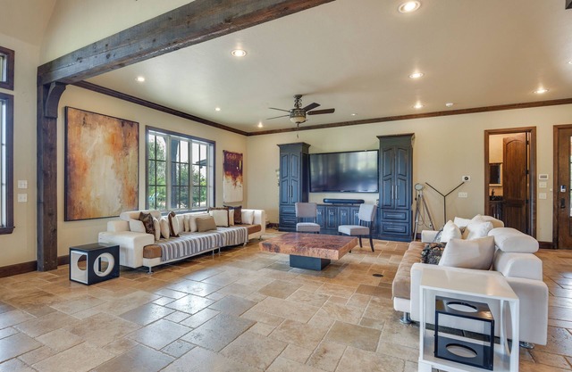 Spacious Edmond Vacation Rental w/Hot Tub!