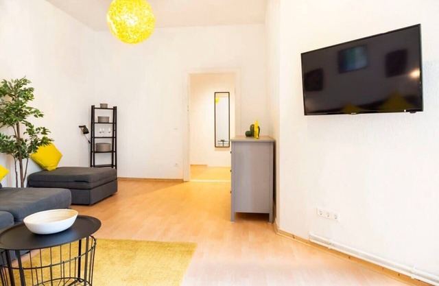 Spacious Family Apartment at Mauerpark plus SelfCheckIn