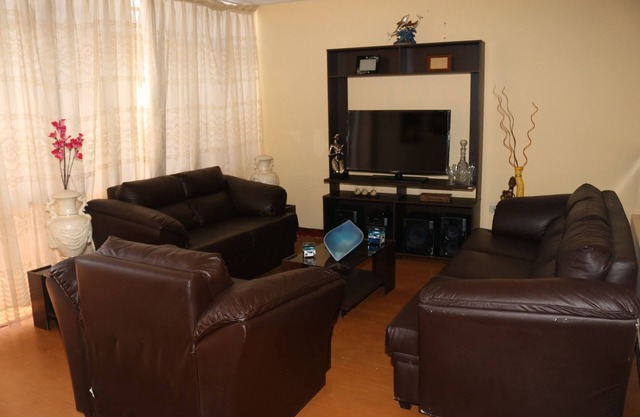 Spacious family home super cozy with every comfort