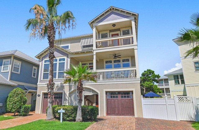 Spacious, Fooseball, Air Hockey, Arcade Games, X-box,Hot tub, Free Golf Cart