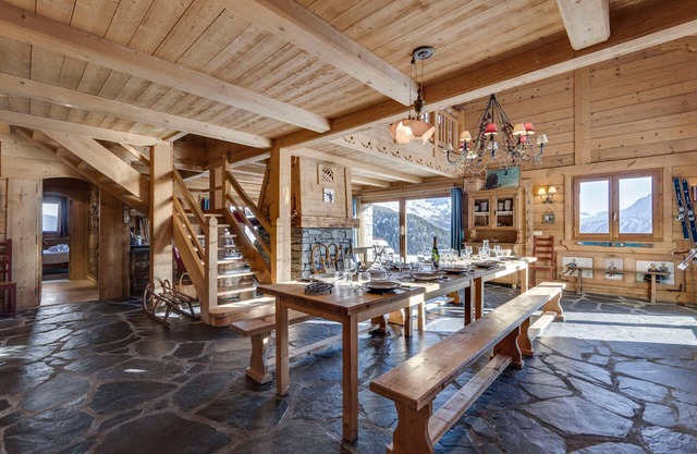 Spacious chalet near slopes with south terrace
