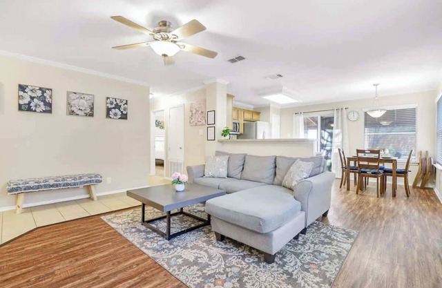 Spacious & Fun Family Getaway ~ 5mins to SeaWorld!