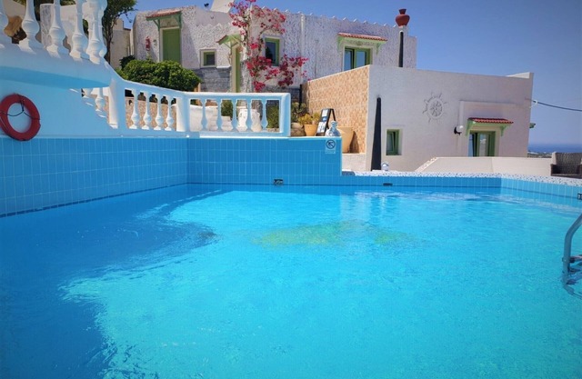 Spacious Room in Creta for 3 people, with Ac, Swimming Pool and Nature