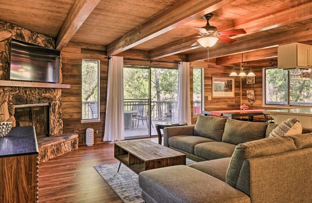 Spacious Groveland Cabin w/Wraparound Deck!