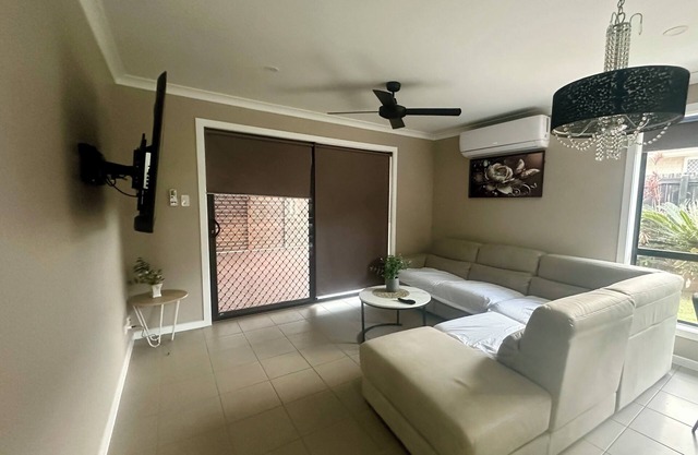 Spacious House in Redbank Plains