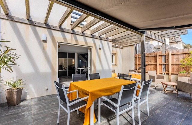 Spacious house in Biscarrosse-Plage near the ocean