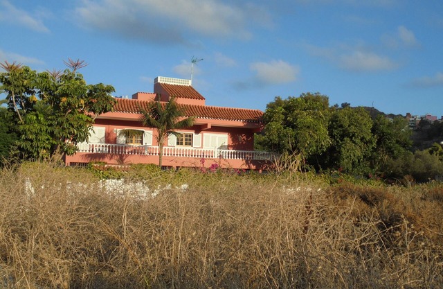 SPACIOUS HOUSE IN EL CAMPO; ADA´S HOUSE