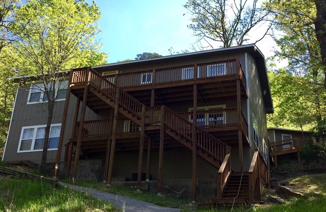 Spacious Lakefront Home-Don't Miss This One