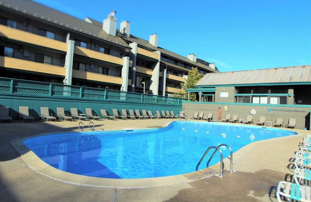 Spacious Loft Condo Near Loon Mountain