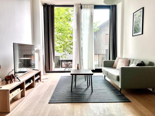 Spacious Loft Up to 4 Guests Comfort & Style in Brussel