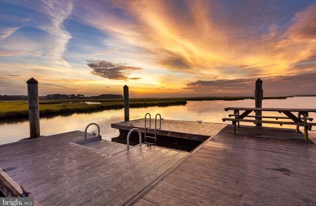 Spacious Luxury Home in Waterfront Resort with Indoor/Outdoor Pools