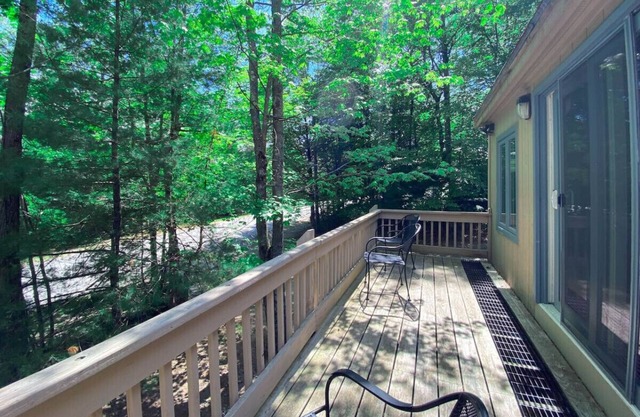 Spacious North Conway Home | Close to all the fun!