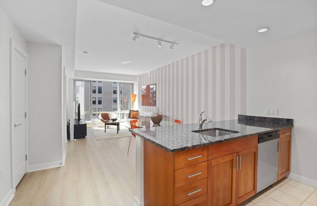 Spacious One Bed Apartment in Historic West End