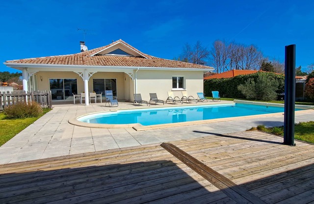 Spacious peaceful villa with large swimming pool
