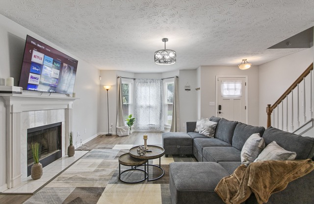 Spacious Pet-Friendly Retreat w/Screened-In Sunroom and Grill