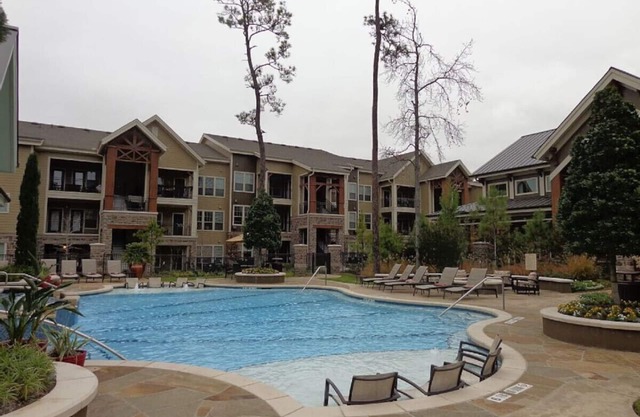 Spacious Pool View 1 Bedroom/1 Bath Condo in The W