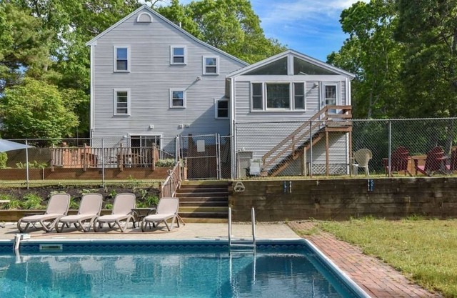 Spacious Private Pool & Game Room!