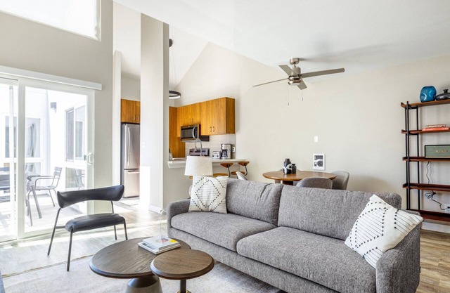 Spacious Redondo Beach 2BR Loft w/Pool, Gym, steps to Beach, by Blueground